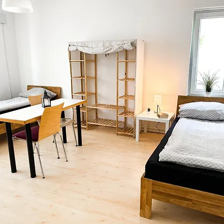 Apartment Aurora Hamburg 4zi Fuer 8-12 Personen