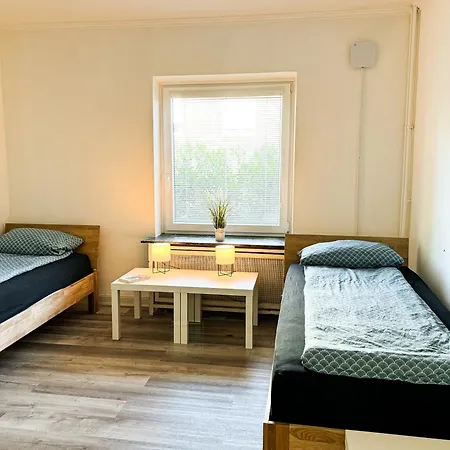 8-12p - 4zi - Aurora Hamburg Braak