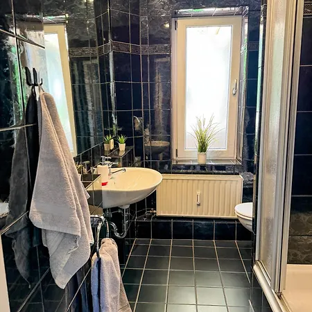 Apartment Aurora Hamburg 4zi Fuer 8-12 Personen